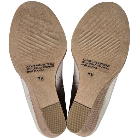 DV Dolce Vita Gerdy Vegan Leather Comfort Wedge Bootie in Beige 7.5 NWT - Picture 6 of 11